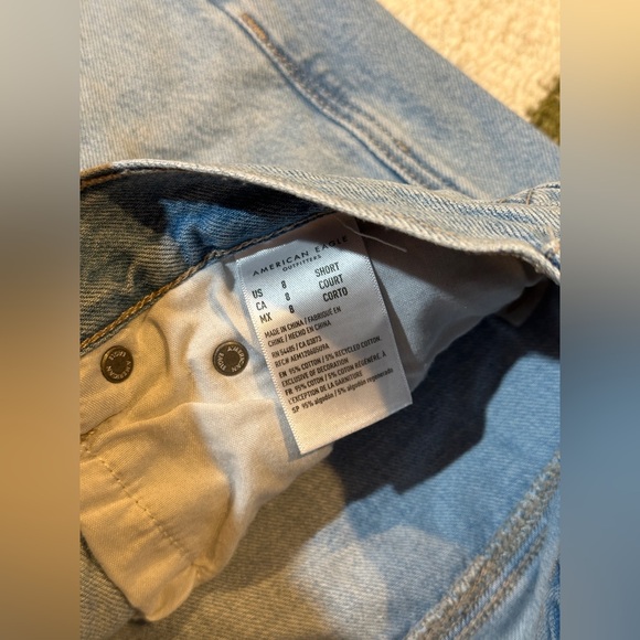 American Eagle Women’s Distressed Jeans - Short - Picture 2 of 3